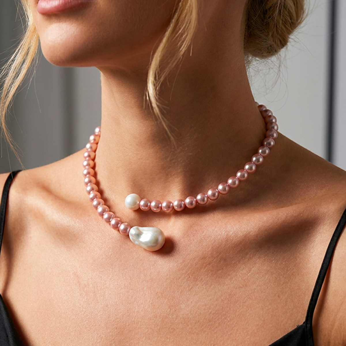 Retro Baroque Colorful Pearl Necklace